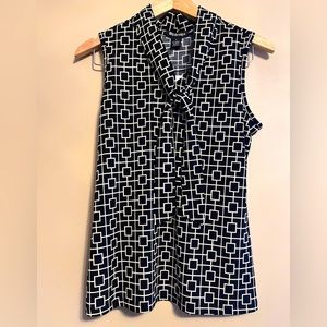 “ By Design” textured, sleeveless, size small